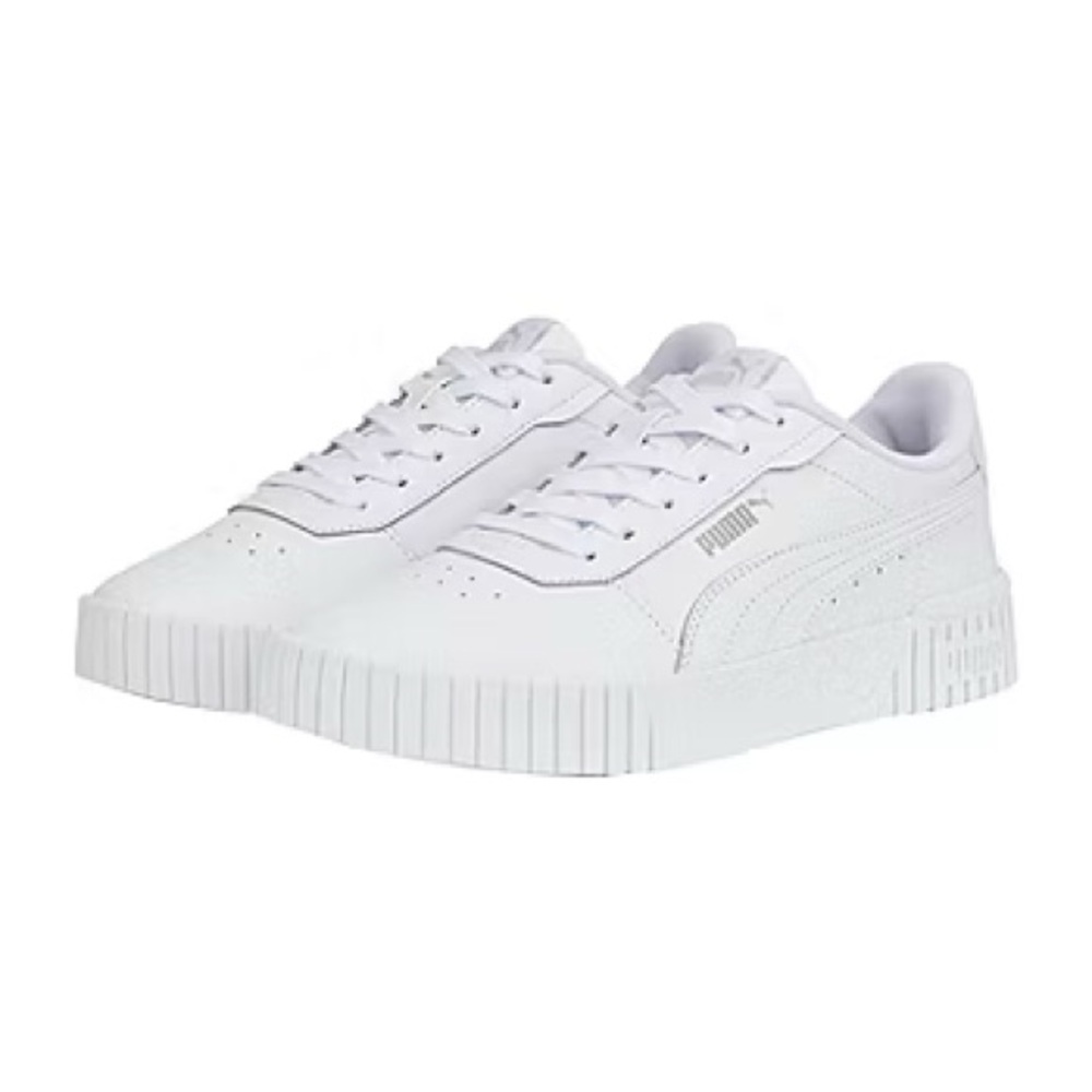 Clean White Puma Classic Sneakers EUC